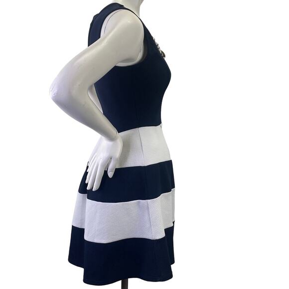 Fashion Magazine Vntg 80s Sleeveless Mini Dress Navy White Scoop Neck Fit Flare - Picture 9 of 14